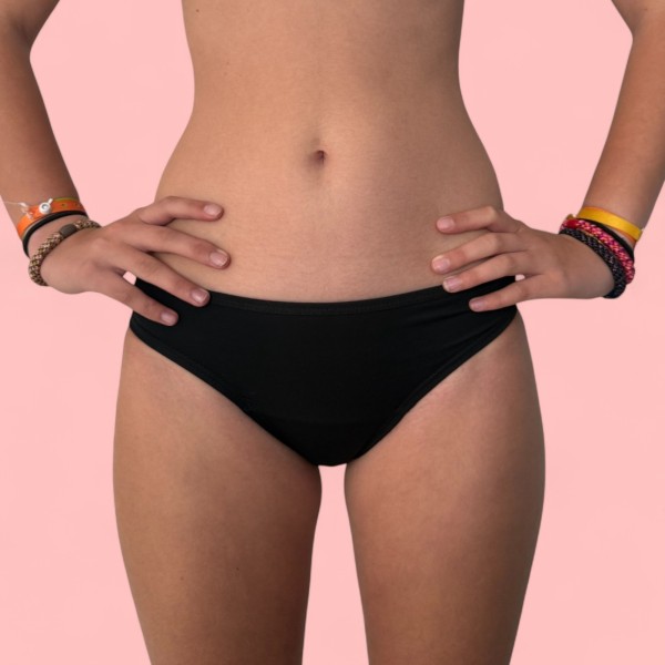 Bas de Maillot de Bain Menstruel pour ado Noir Mat – Discret et Stylé | Descapucines